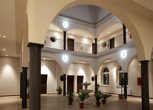 Hotel Ciudad Del Renacimiento 3*